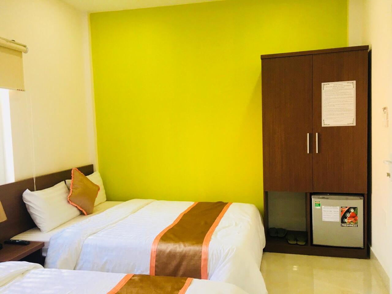 Hung Long Hostel Hue Buitenkant foto