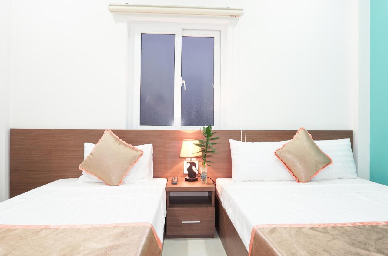 Hung Long Hostel Hue Buitenkant foto